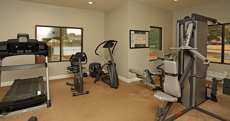 bent tree apartments with fitness centers