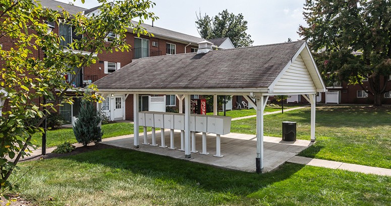 saint charles court apartments Canton, OH