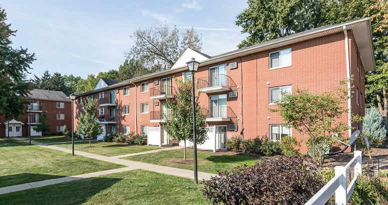 saint charles court rental apartments Canton